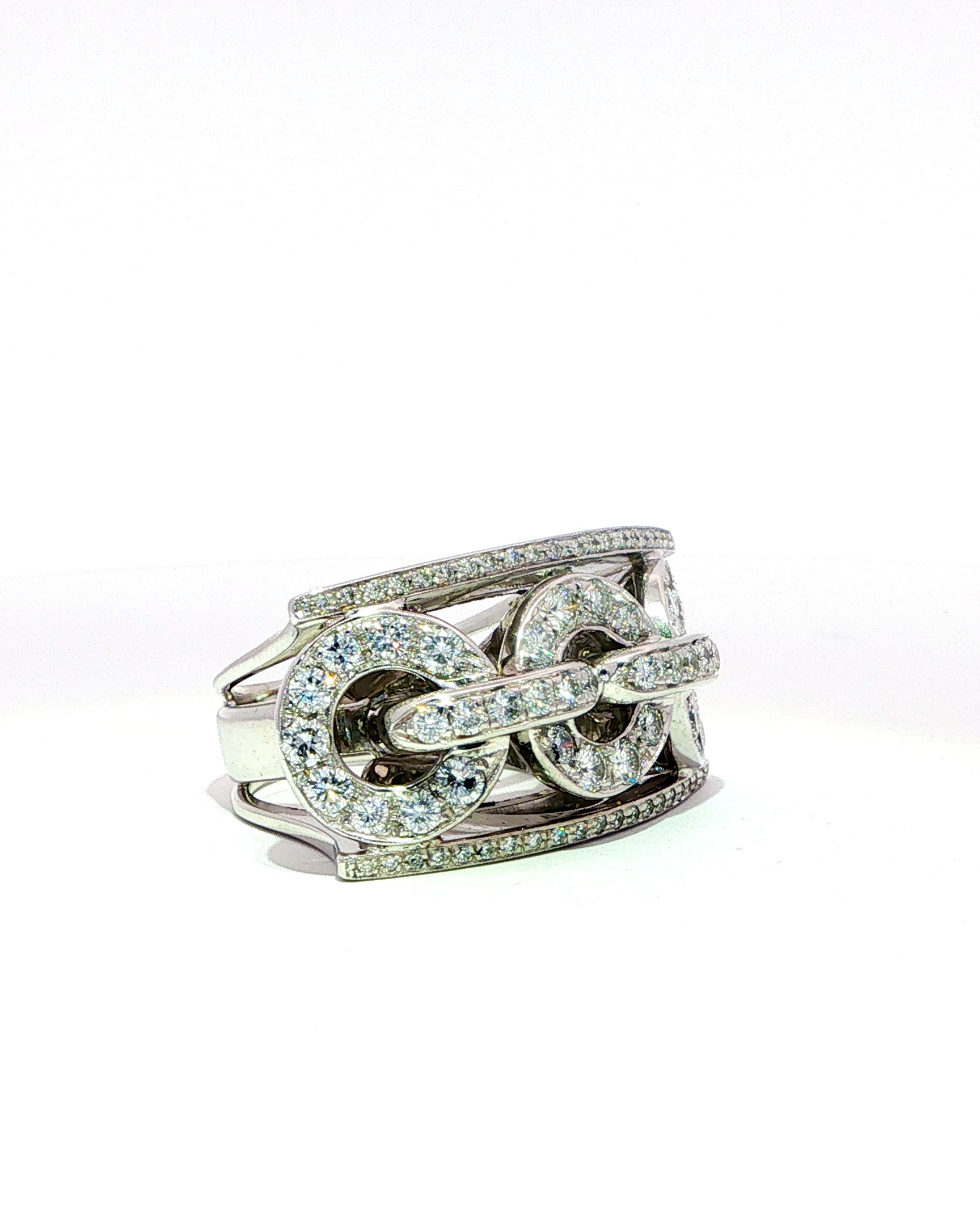 Anello cocktail geometrico oro diamanti frontale