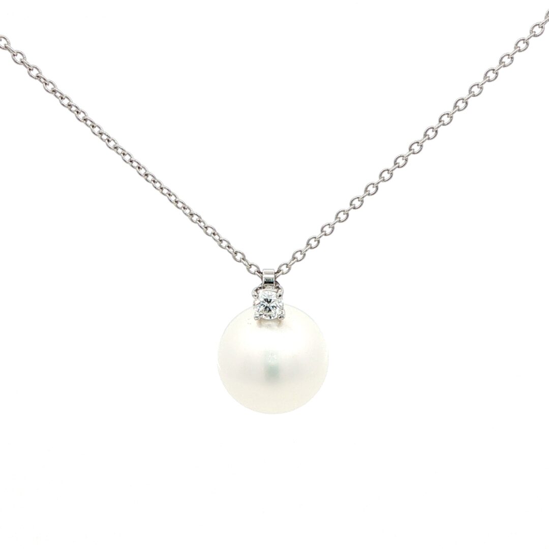 Frontale1 Collana in oro bianco con perla e diamante